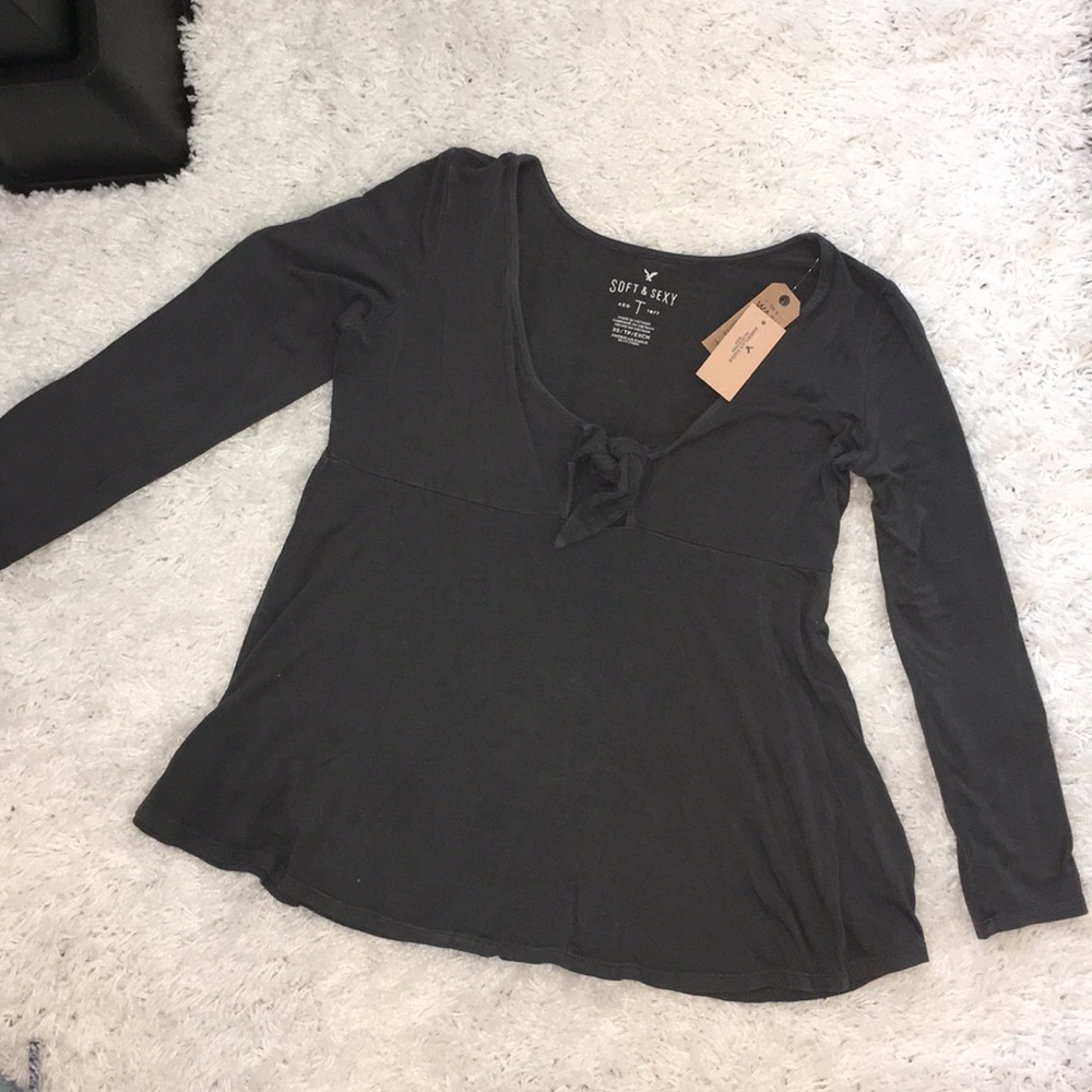 Gray tee w tie front